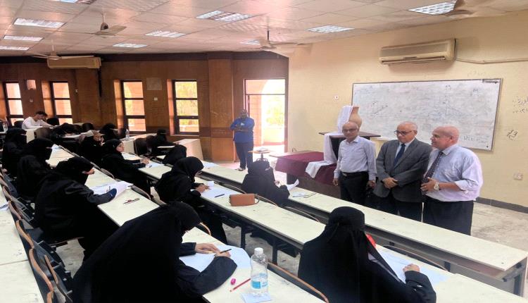 تواصل امتحانات المفاضلة في الرسم الحر للمتقدمين في تخصص الهندسة المعمارية